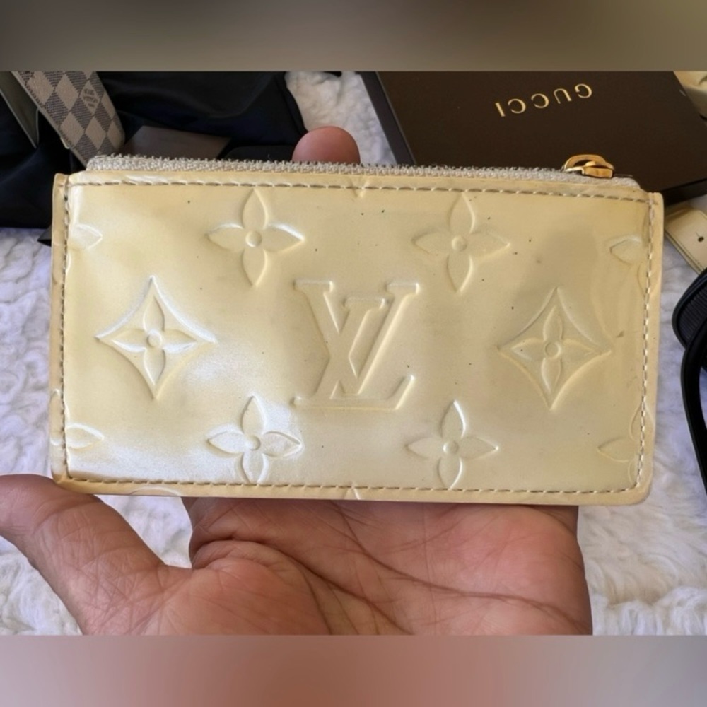 Louis Vuitton Cream Vernis Key and Cardholder (CA1006) All Inclusive - Picture 3 of 8